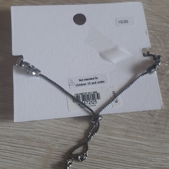 NWT Express Rhinestone bracelet & earrings bundle - Picture 5 of 5